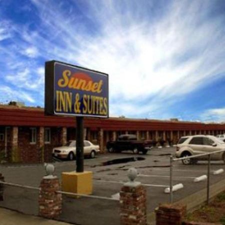Sunset Inn And Suites Уэст-Сакраменто Экстерьер фото